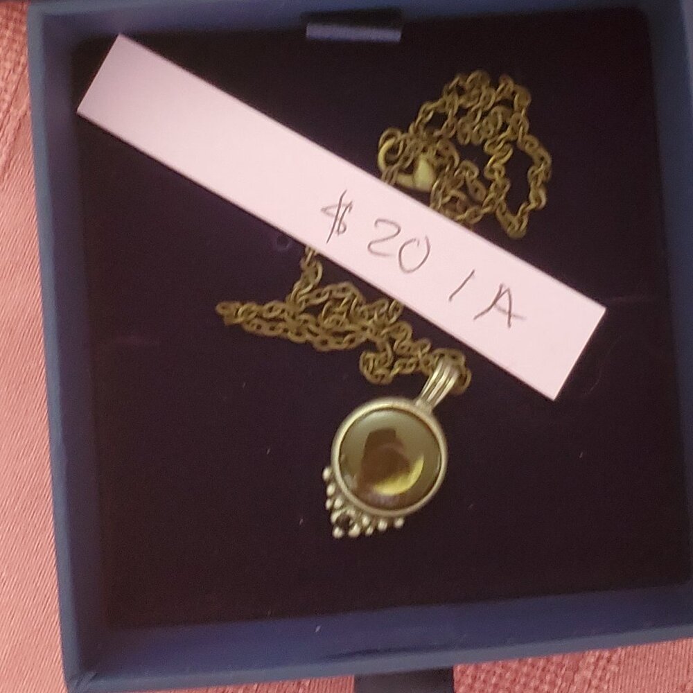 Moonglow necklace 1A phase moon glow pendant on chain